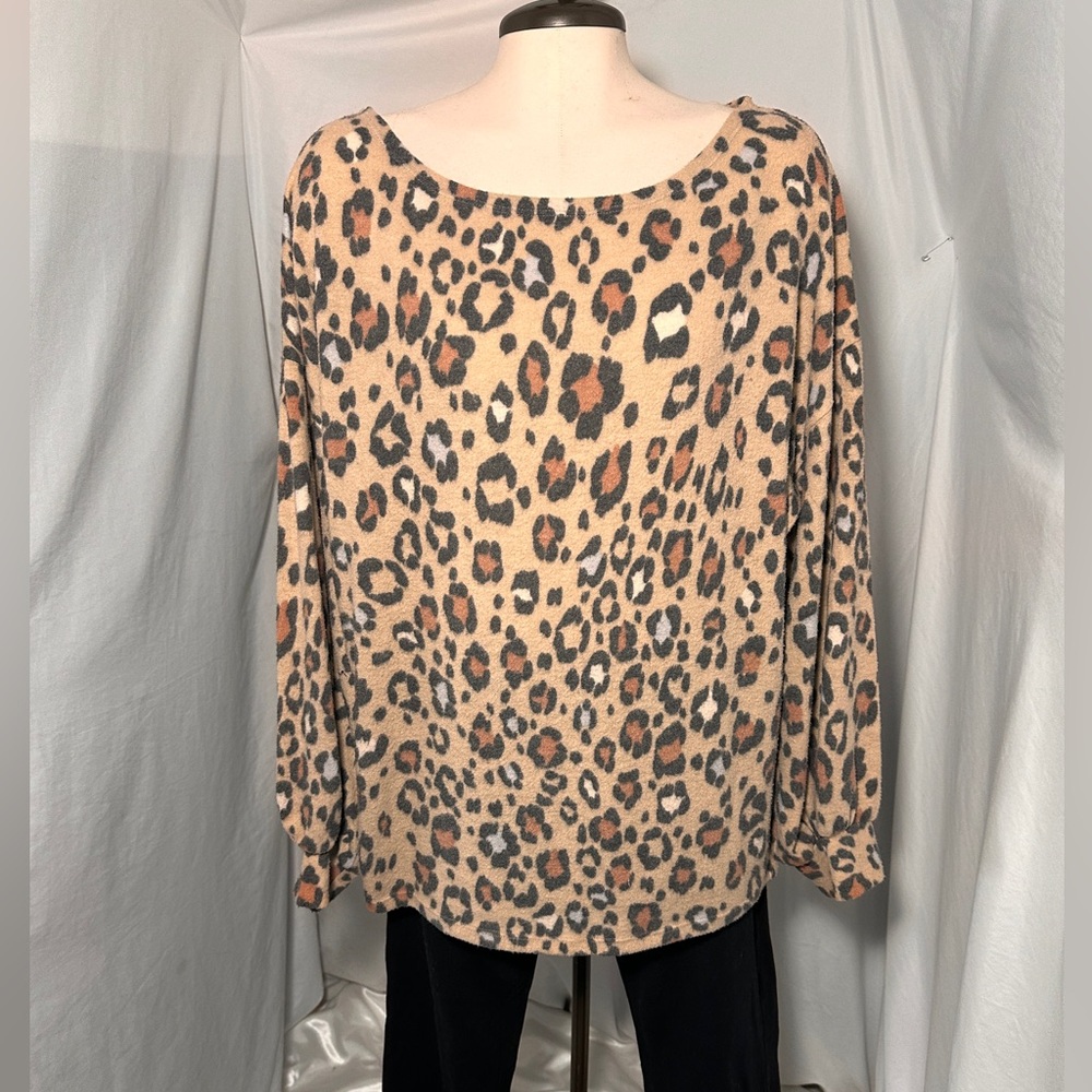 White Birch Leopard Print Sweater Beige Brown Women’s Large